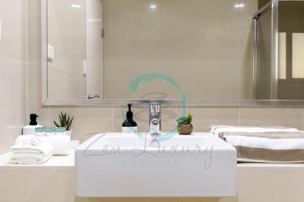 Zen Ocean Charm 3Br Luxury W/Front Apt Pool + Bbq ดาร์วิน ภายนอก รูปภาพ